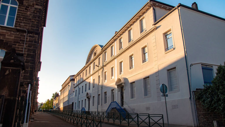 Façade vue de droite